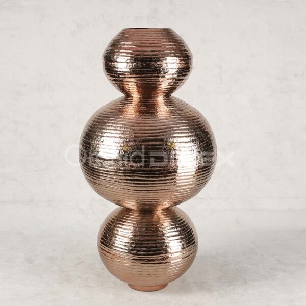ball sculpture vase